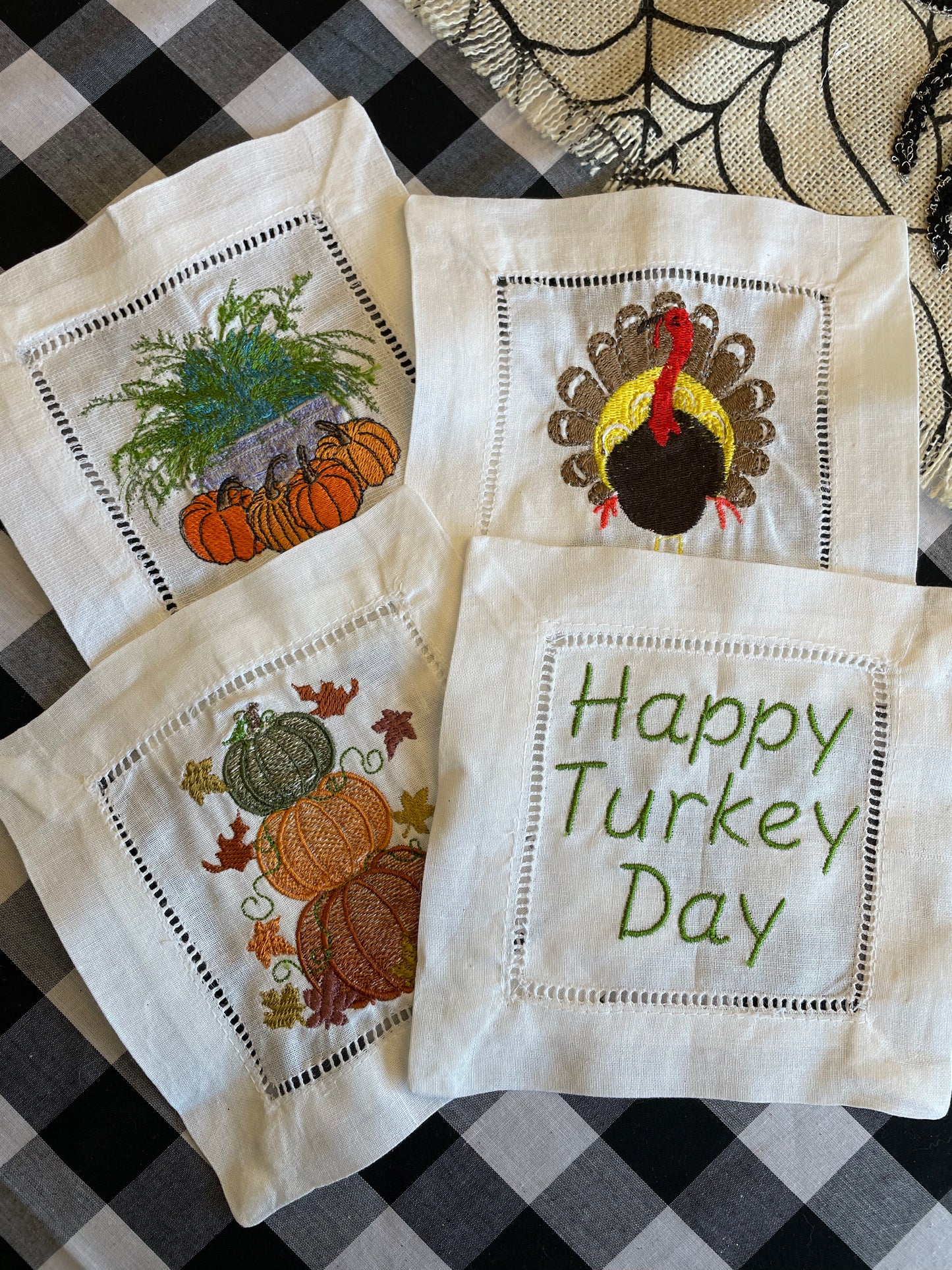 Thanksgiving cocktail napkin set